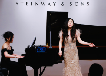 Lena Wu - opera singer