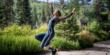 Manon Bal / Professional Dancer, Choreographer and Teaching Artist