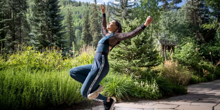 Manon Bal / Professional Dancer, Choreographer and Teaching Artist